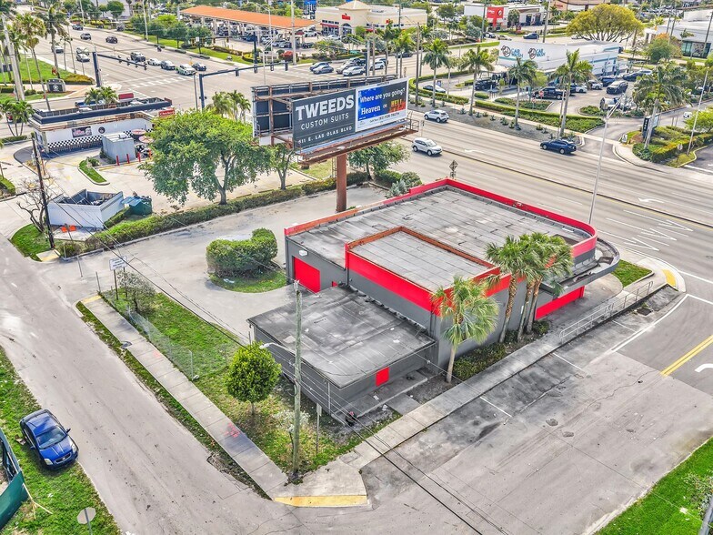 More Photos Of 2731 Broward Blvd, Fort Lauderdale Freestanding For Lease