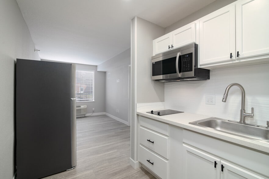 More Photos Of 3211 S 79th East Ave, Tulsa Apartments For Sale