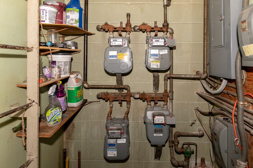 More Photos Of 6320 Windsor Mill Rd, Gwynn Oak Storefront Retail Office For Sale