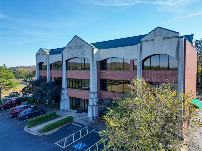 More Photos Of 1405 W Center St, Greenwood Office For Lease