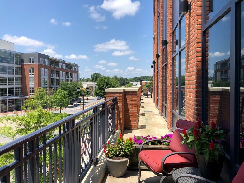 More Photos Of 1906 Towne Centre Blvd, Annapolis Office For Sale