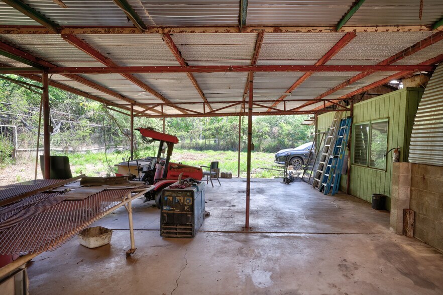 More Photos Of 85-576 A Waianae Valley Rd, Waianae Specialty For Sale