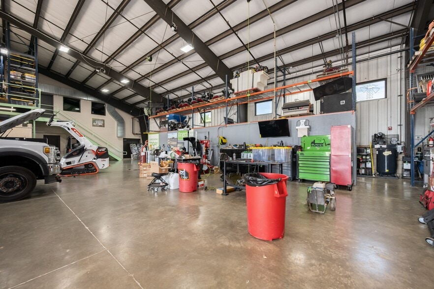 More Photos Of 2101 Route 176, Prairie Grove Showroom For Sale