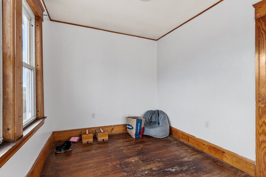 More Photos Of 13 Groton Pl, Worcester Apartments For Sale