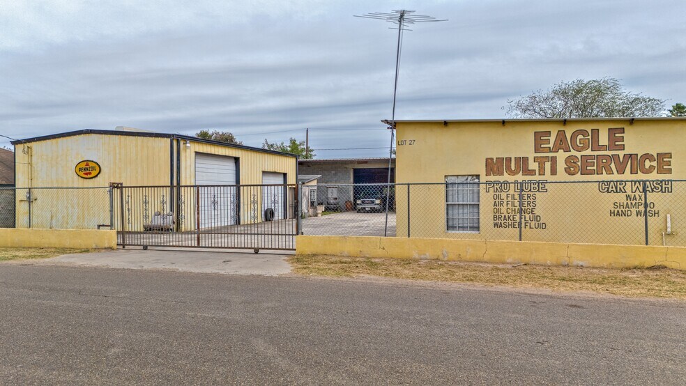 More Photos Of 27 S Eagle Ave, Roma Auto Repair For Sale
