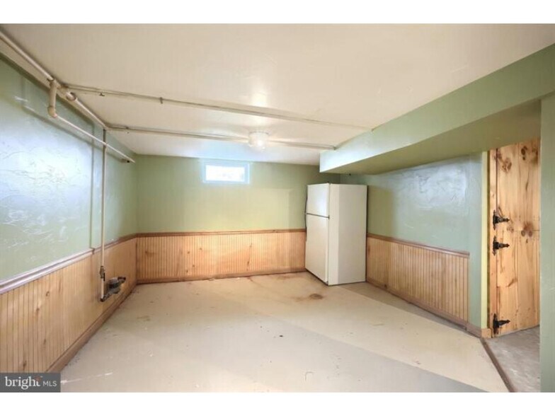 More Photos Of 2151 Maple Rd, York Flex For Sale