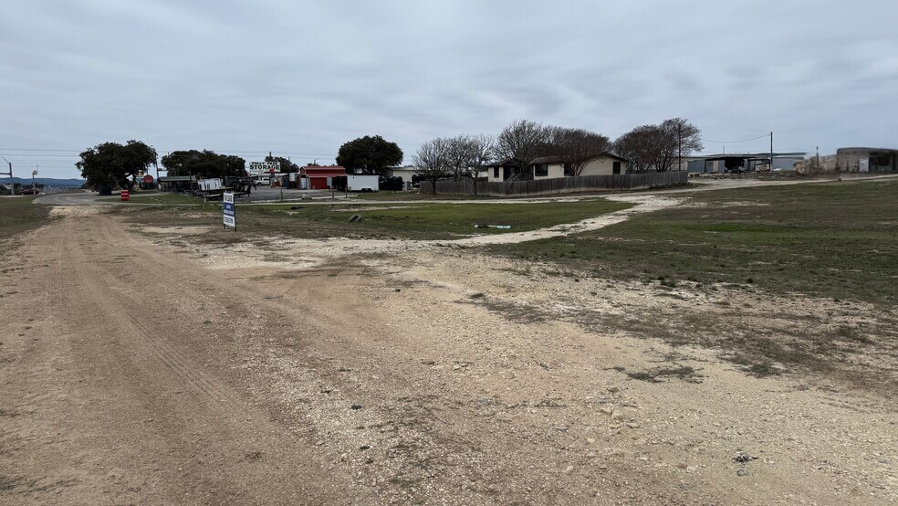 More Photos Of 4077 Highway 16 S, Bandera Land For Lease