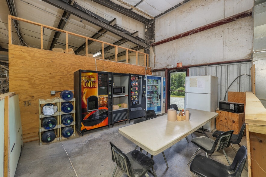 More Photos Of 1228 Green Farm Rd, Asheboro Industrial For Sale