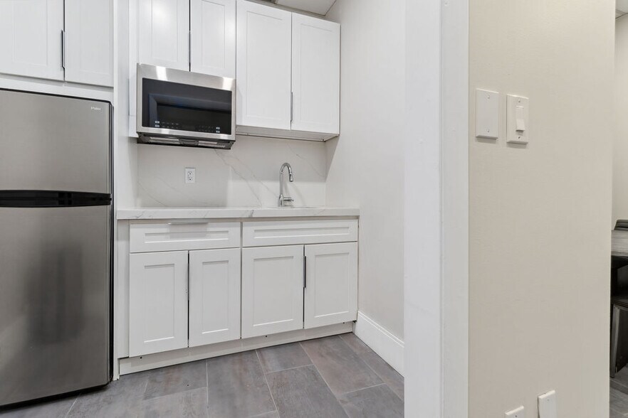 More Photos Of 345 Boylston St, Newton Office For Lease