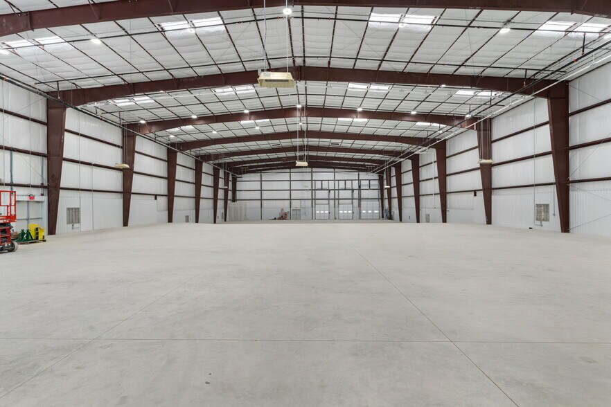 More Photos Of 6000 Chandler Rd, Hutto Unknown For Lease