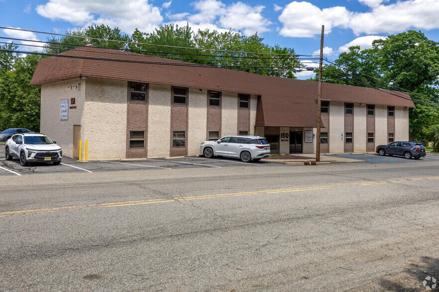 More Photos Of 150 Boulevard, Washington Office For Lease