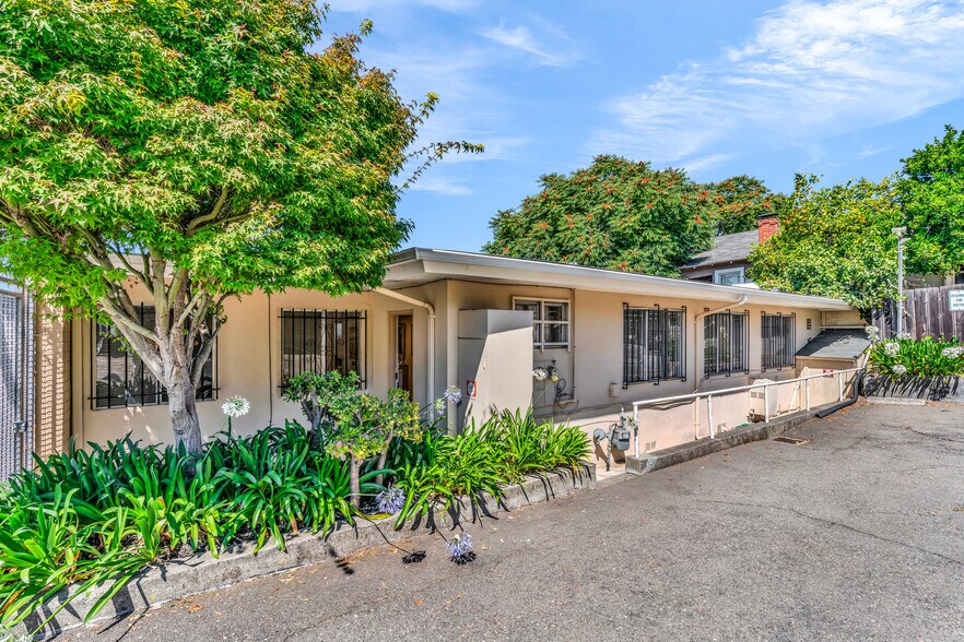 More Photos Of 7930 MacArthur Blvd, Oakland Medical For Sale