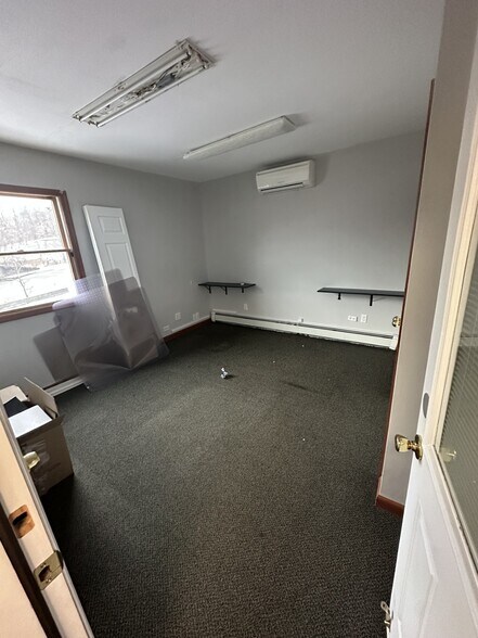 More Photos Of 879 W Jericho Tpke, Smithtown Land For Lease