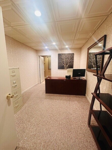 More Photos Of 62 Public Sq, Salem Storefront Retail Office For Sale