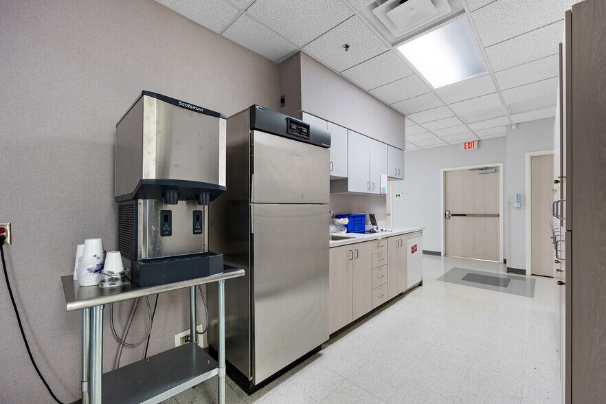 More Photos Of 3610 N University Dr, Nacogdoches Healthcare For Sale