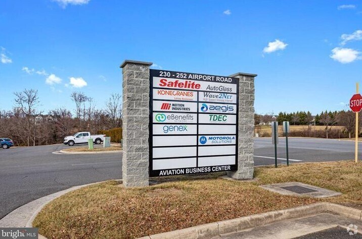 More Photos Of 240-252 Airport Rd, Winchester Light Distribution For Lease