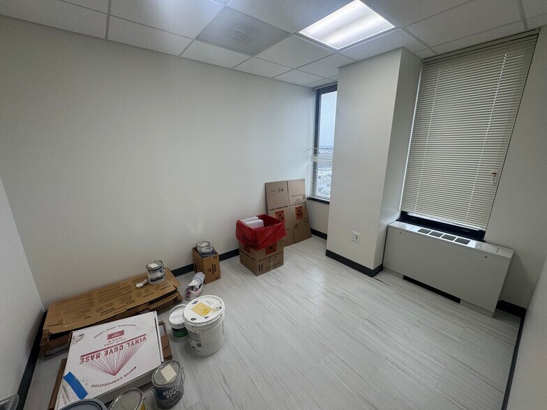 More Photos Of 4660 Kenmore Ave, Alexandria Medical For Lease