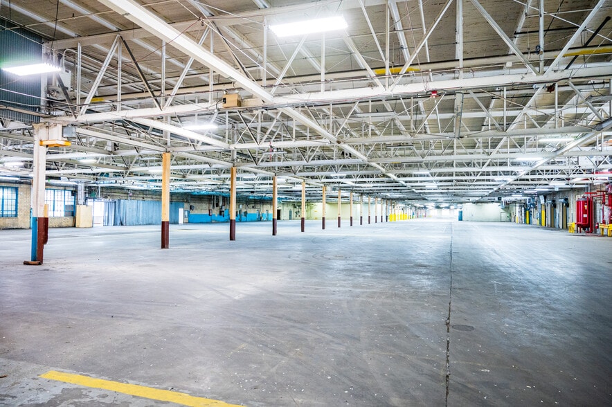 More Photos Of 1250 S Walnut St, Bucyrus Manufacturing For Lease