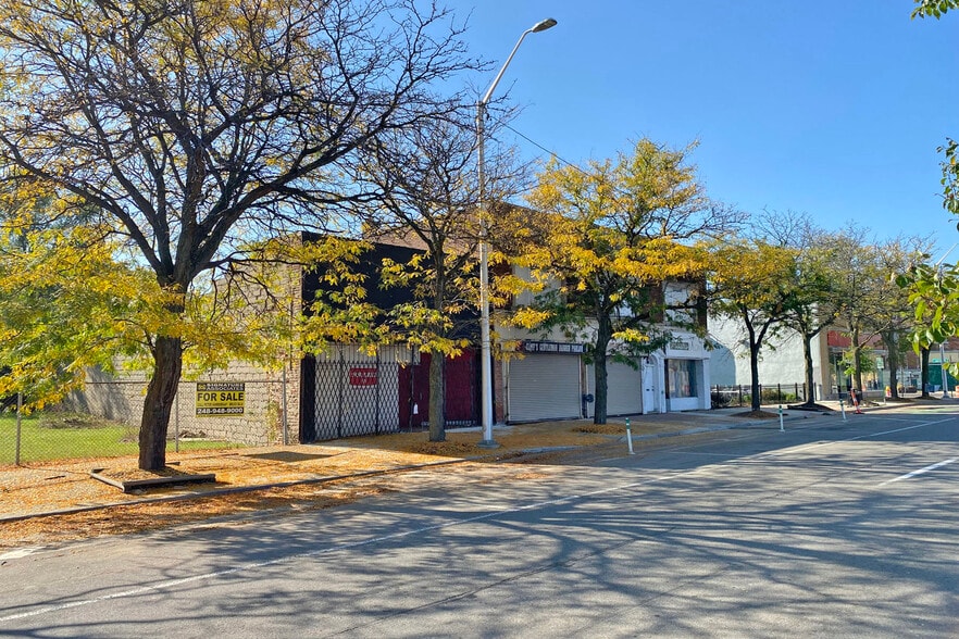 More Photos Of 14326-14332 E Jefferson Ave, Detroit Storefront For Sale