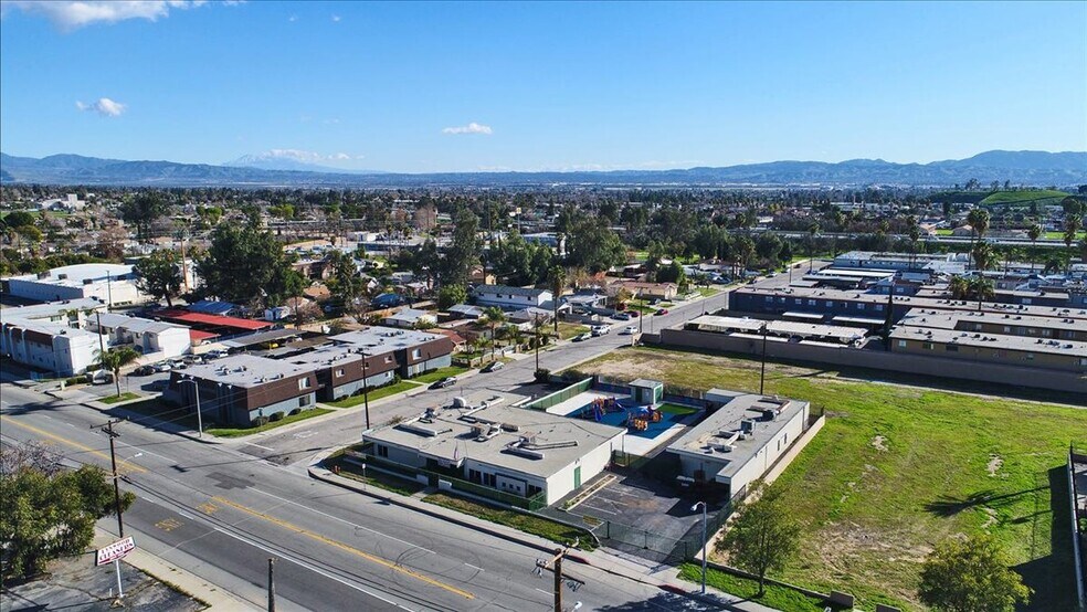 More Photos Of 1455 E Lynwood Dr, San Bernardino Schools For Sale