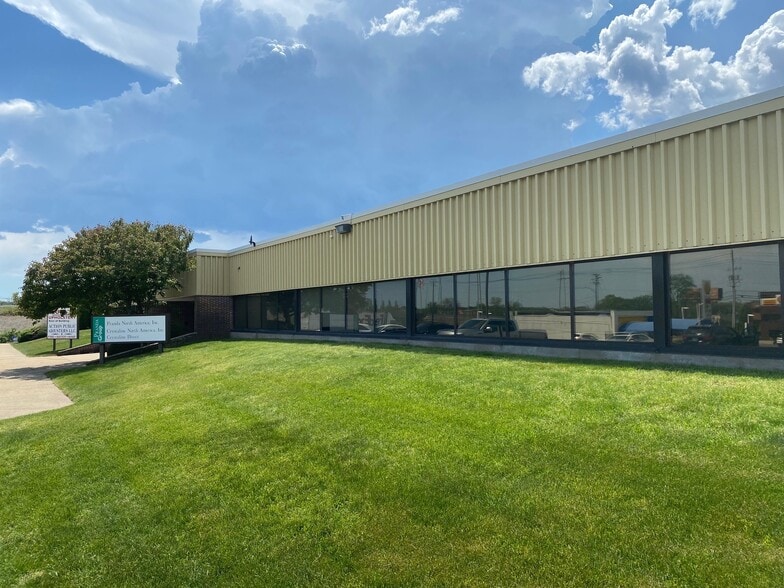 More Photos Of 1 Wholesale Way, Cranston Warehouse For Lease