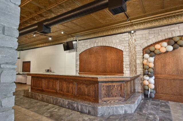 More Photos Of 152 E Main St, Dwight Bar For Sale