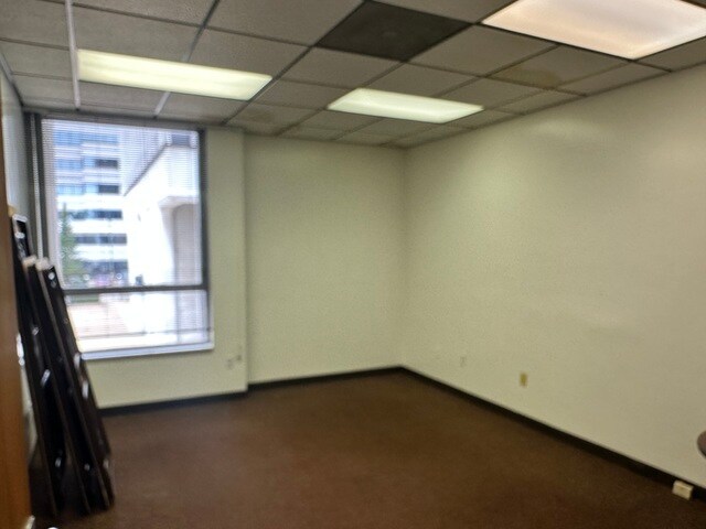 More Photos Of 6 Dearborn Sq, Kankakee Office For Sale