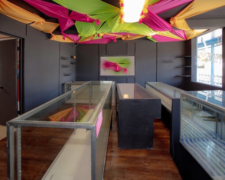 More Photos Of 505 S State Highway 53, Campbell Freestanding For Sale