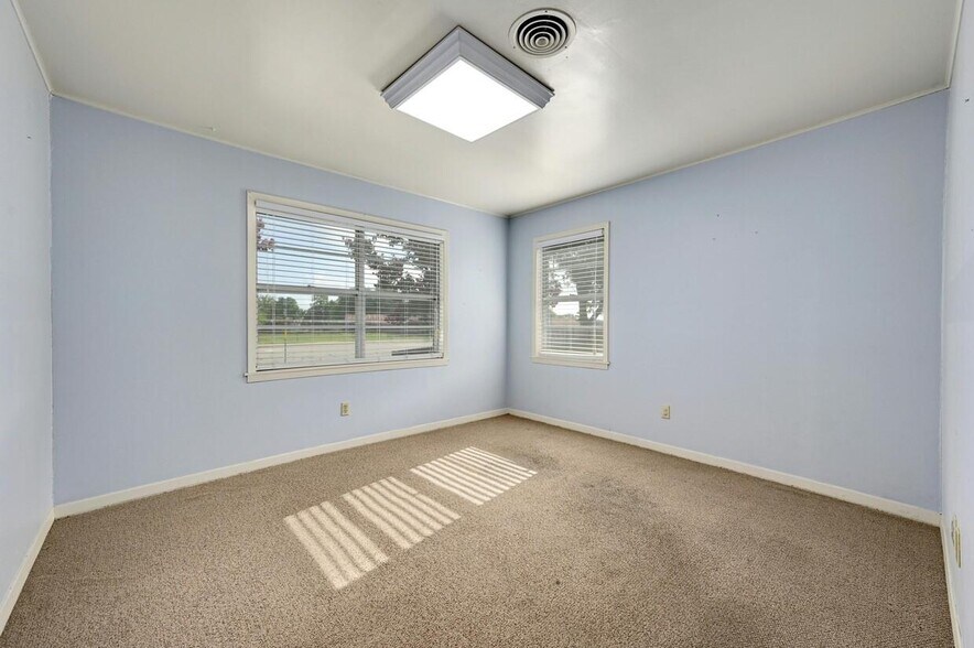 More Photos Of 508 Fm-1460, Georgetown Office For Lease