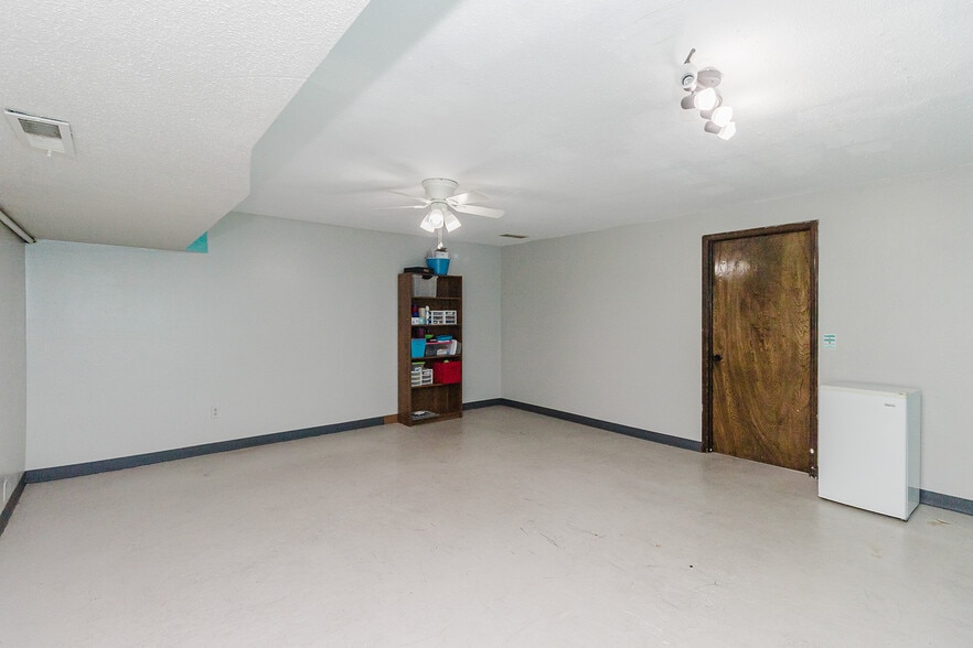 More Photos Of 1319 E 17th Ave, Hutchinson Religious Facility For Sale