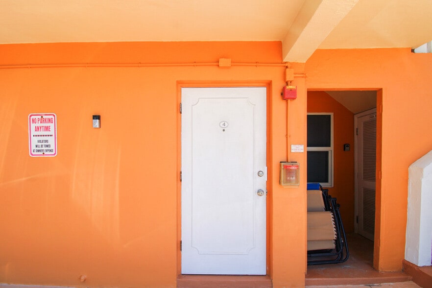 More Photos Of 3401 NE 10th St, Pompano Beach Hotel For Sale