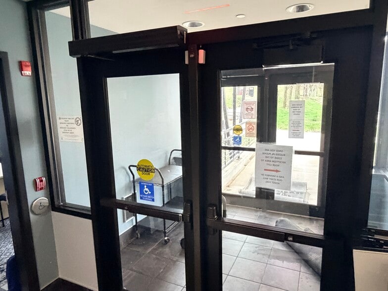 More Photos Of 110 John Scott Hwy, Steubenville Medical For Lease