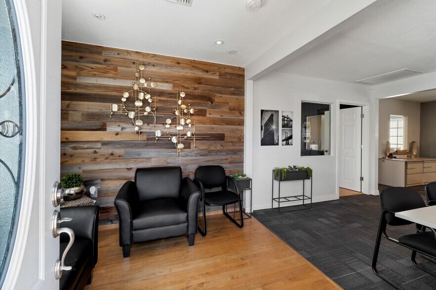 More Photos Of 314 E Thomas Rd, Phoenix Office For Lease