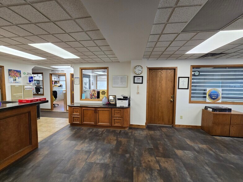 More Photos Of 10584 107th St NW, Edmonton Office For Sale