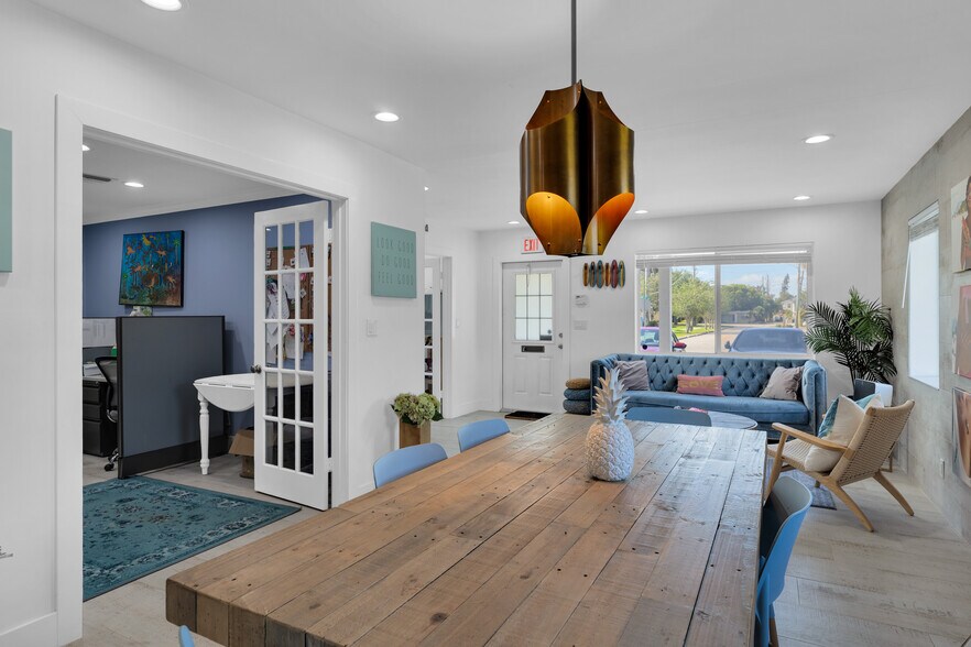 More Photos Of 301 SE 20th St, Fort Lauderdale Office For Sale