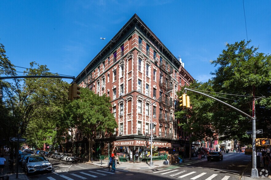 More Photos Of 124 Thompson St, New York Apartments For Lease
