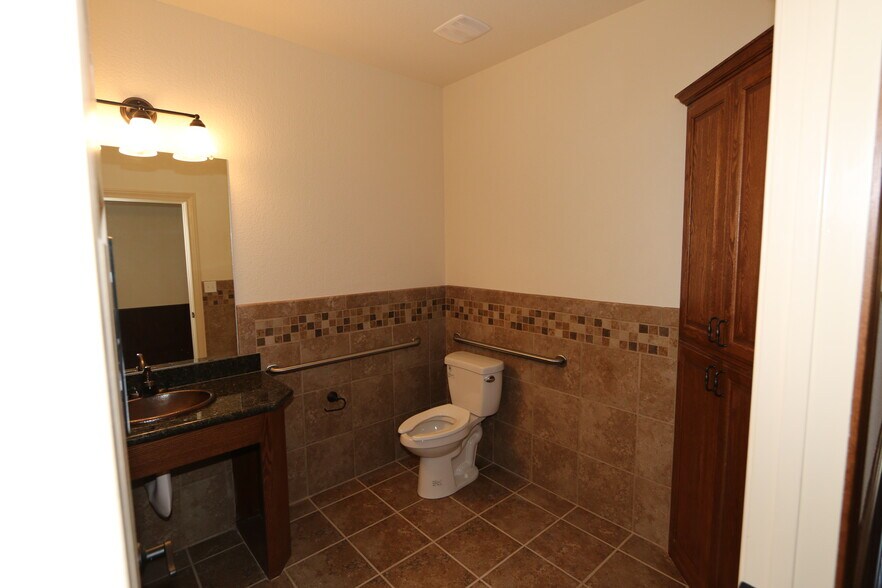 More Photos Of 2851 Joe Dimaggio Blvd, Round Rock Medical For Lease