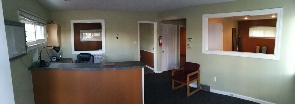More Photos Of 1303 Veterans Hwy, Bristol Office For Sale