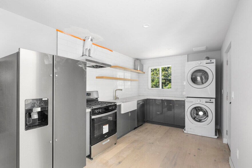 More Photos Of 5150 Ithaca Ave, Los Angeles Multifamily For Sale