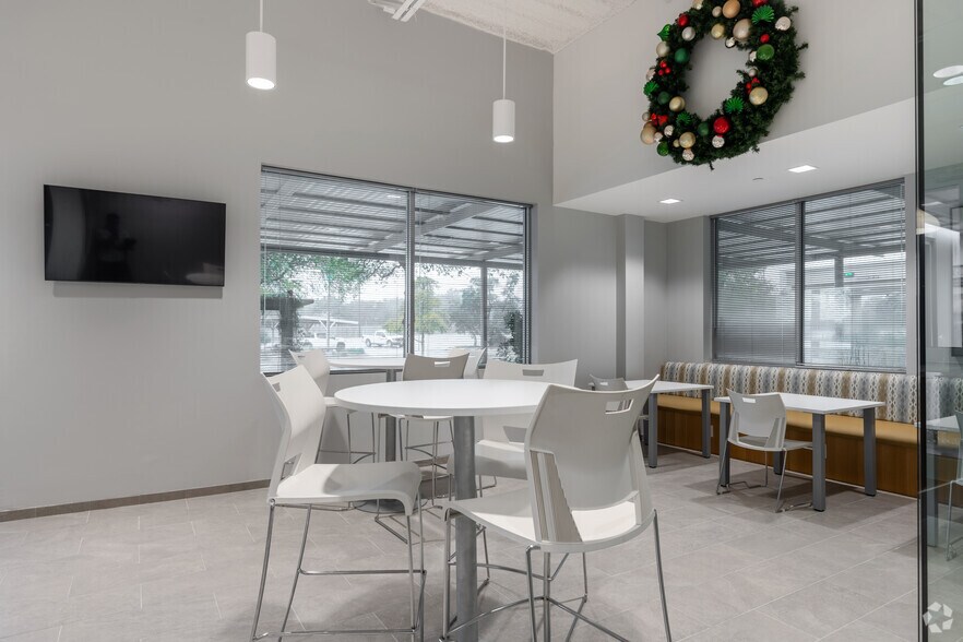 More Photos Of Loop 1604 & Bitters Road, San Antonio Unknown For Lease