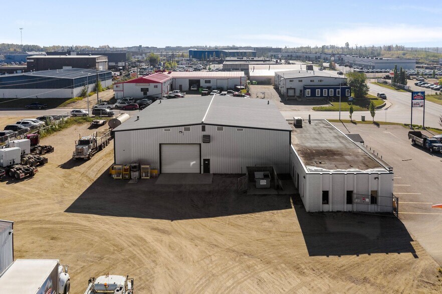 More Photos Of 302 Macalpine Cres, Fort McMurray Distribution For Sale