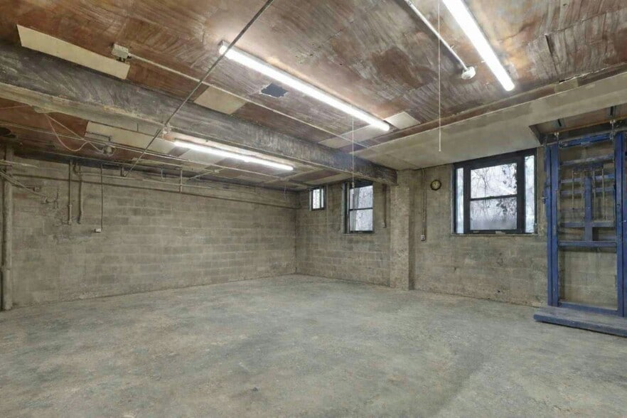 More Photos Of 209-211 Central Ave, East Newark Manufacturing For Sale