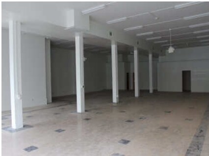 More Photos Of 24 W Elm St, Lodi General Retail For Sale