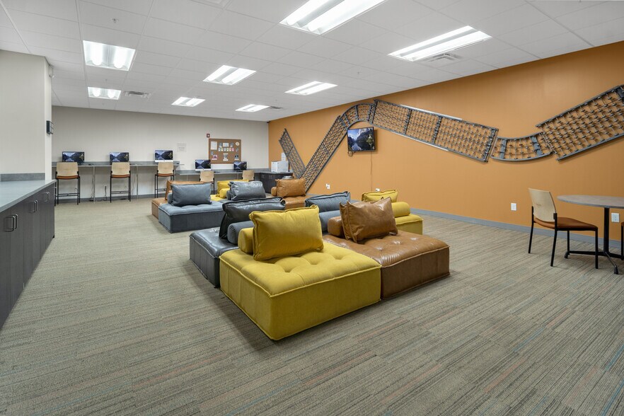 More Photos Of 7-9 Court St, Binghamton Apartments For Lease