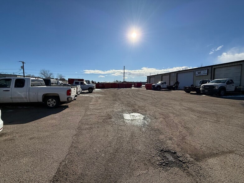 More Photos Of 1408 W Quincy Ave, Englewood Manufacturing For Lease