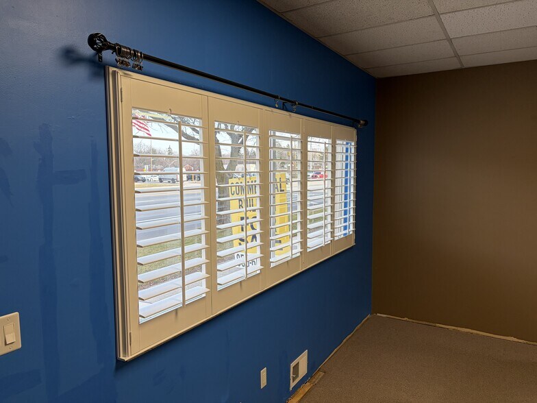 More Photos Of 27051 Southfield Rd, Lathrup Village Freestanding For Sale