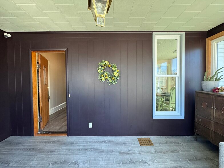 More Photos Of 1415 4th St, Fulton Storefront Retail Residential For Sale