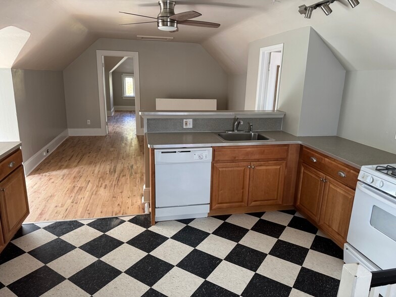 More Photos Of 1360 Franklin St, Denver Apartments For Sale