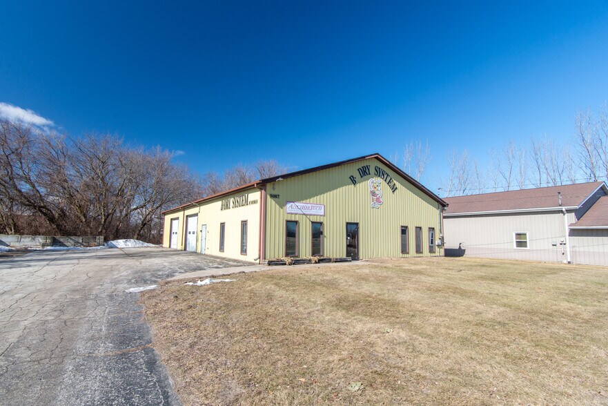 More Photos Of 5087 N Michigan Rd, Saginaw Flex For Sale