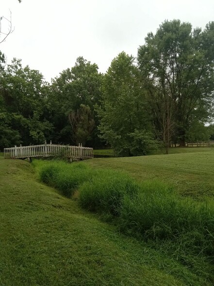 More Photos Of 14694 Wallace Pike, Abingdon Multifamily For Sale